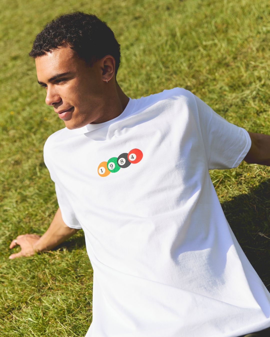 Te 84 Rack Vice 84 'Rack 'Em Up' Tee - White – UN:IK Clothing